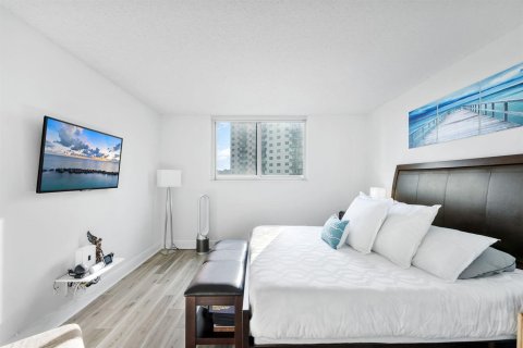 Copropriété à vendre à Sunny Isles Beach, Floride: 1 chambre, 93.37 m2 № 2260455 - photo 18