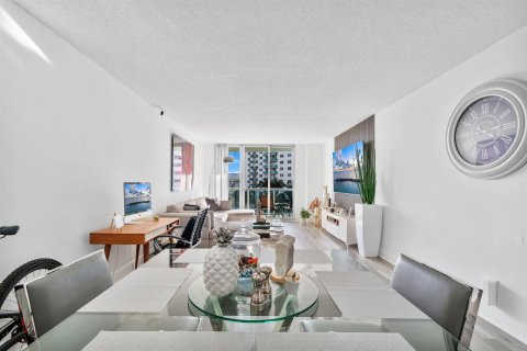 Copropriété à vendre à Sunny Isles Beach, Floride: 1 chambre, 93.37 m2 № 2260455 - photo 8