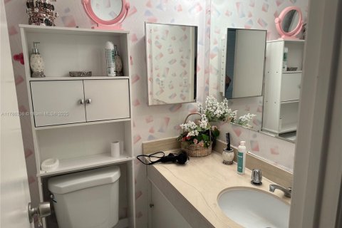 Condominio en alquiler en Hallandale Beach, Florida, 1 dormitorio, 80.82 m2 № 1862880 - foto 8