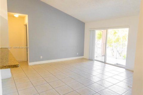 Снять в аренду кондоминиум в Майами, Флорида 2 спальни, 99.87м2, № 1991168 - фото 8