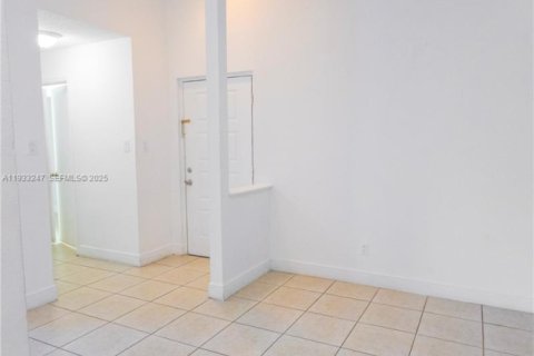 Снять в аренду кондоминиум в Майами, Флорида 2 спальни, 99.87м2, № 1991168 - фото 10