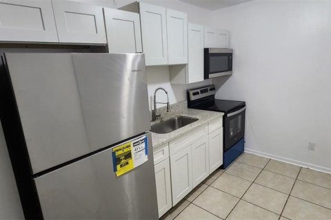 Commercial property in Tallahassee, Florida 8 bedrooms, 126.63 sq.m. № 1915434 - photo 6
