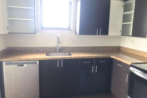 Condo in Aventura, Florida, 2 bedrooms  № 2246442 - photo 26