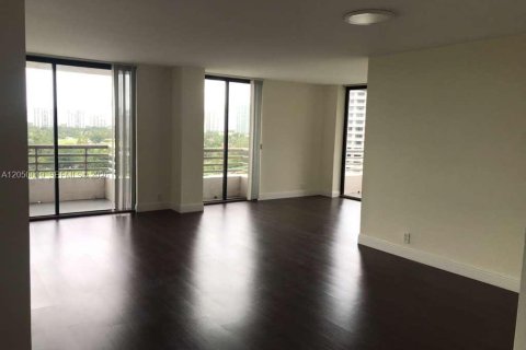Condo in Aventura, Florida, 2 bedrooms № 2246442
