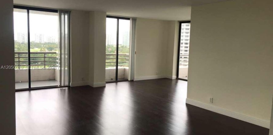 Condo in Aventura, Florida, 2 bedrooms  № 2246442