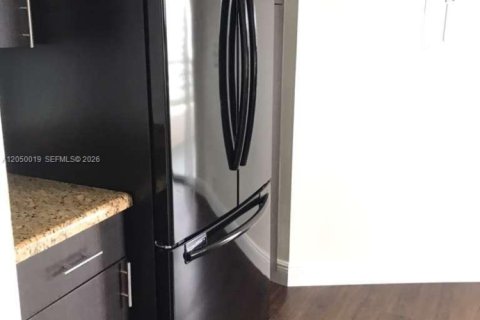 Condo in Aventura, Florida, 2 bedrooms  № 2246442 - photo 23