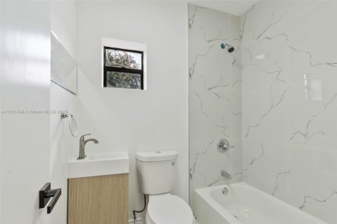 Casa en venta en Miami, Florida, 3 dormitorios, 109.81 m2 № 1935444 - foto 17