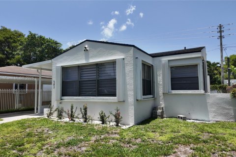 Casa en venta en Miami, Florida, 3 dormitorios, 109.81 m2 № 1935444 - foto 20