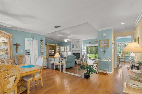 Villa ou maison à vendre à Sarasota, Floride: 2 chambres, 149.48 m2 № 2197699 - photo 5