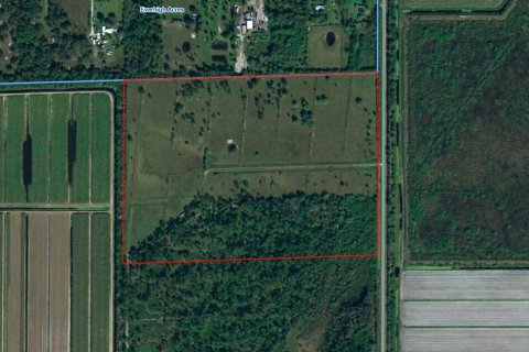 Land in Clewiston, Florida № 1007603 - photo 1