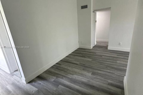 Купить таунхаус в Хомстед, Флорида 3 спальни, 111.48м2, № 2027851 - фото 24