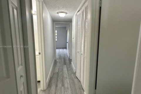 Купить таунхаус в Хомстед, Флорида 3 спальни, 111.48м2, № 2027851 - фото 10