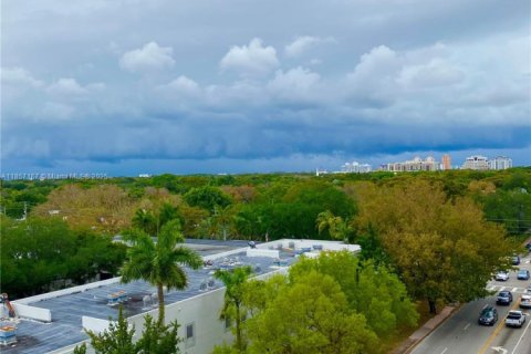 Condo in Coral Gables, Florida, 1 bedroom  № 1881596 - photo 29