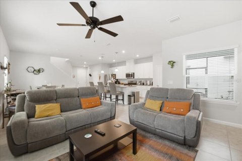Villa ou maison à louer à Apopka, Floride: 3 chambres, 197.7 m2 № 2114294 - photo 6
