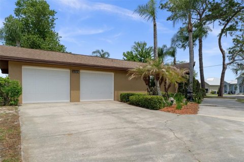 Casa en venta en Crystal River, Florida, 3 dormitorios, 207.36 m2 № 2211190 - foto 4