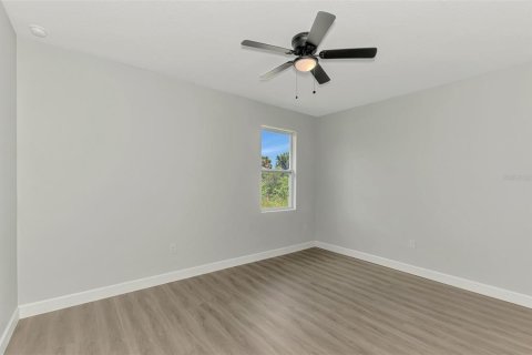 Villa ou maison à vendre à Port Charlotte, Floride: 4 chambres, 151.99 m2 № 1918345 - photo 22