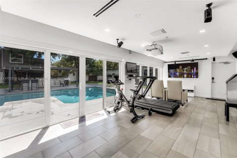 House in Palmetto Bay, Florida 5 bedrooms, 254.46 sq.m. № 1939966 - photo 28
