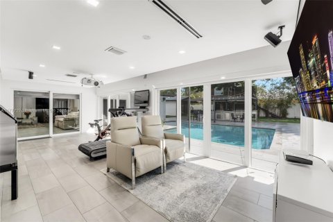 House in Palmetto Bay, Florida 5 bedrooms, 254.46 sq.m. № 1939966 - photo 27