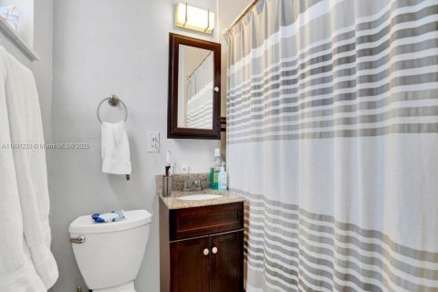 Villa ou maison à louer à Pembroke Pines, Floride: 3 chambres, 132.48 m2 № 1924488 - photo 10