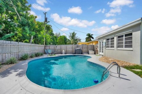 Villa ou maison à louer à Pembroke Pines, Floride: 3 chambres, 132.48 m2 № 1924488 - photo 16