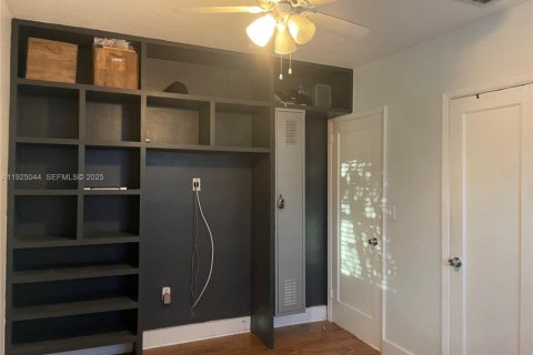 Villa ou maison à louer à Hialeah, Floride: 3 chambres, 111.48 m2 № 1983656 - photo 8