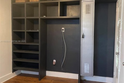 Villa ou maison à louer à Hialeah, Floride: 3 chambres, 111.48 m2 № 1983656 - photo 7