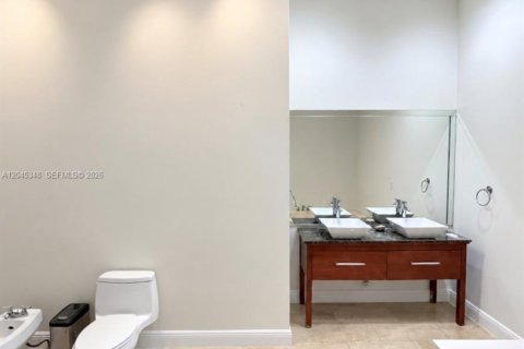 Adosado en alquiler en North Miami Beach, Florida, 3 dormitorios, 179.86 m2 № 2269497 - foto 24