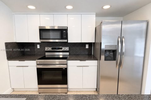 Adosado en alquiler en North Miami Beach, Florida, 3 dormitorios, 179.86 m2 № 2269497 - foto 10