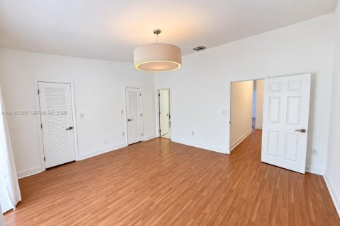 Adosado en alquiler en North Miami Beach, Florida, 3 dormitorios, 179.86 m2 № 2269497 - foto 20