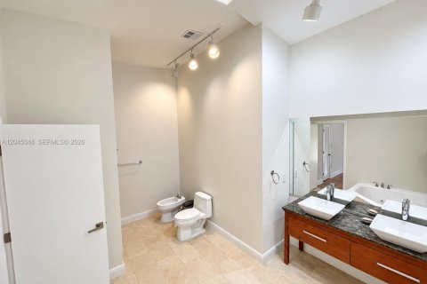 Adosado en alquiler en North Miami Beach, Florida, 3 dormitorios, 179.86 m2 № 2269497 - foto 23