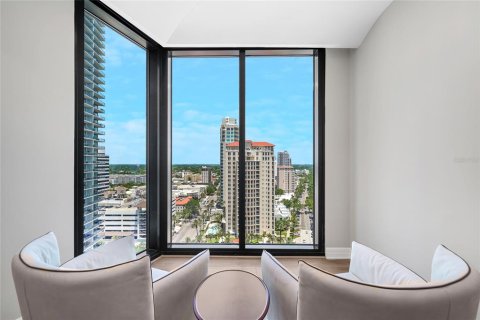 Condo in Saint Petersburg, Florida, 3 bedrooms  № 1755031 - photo 26