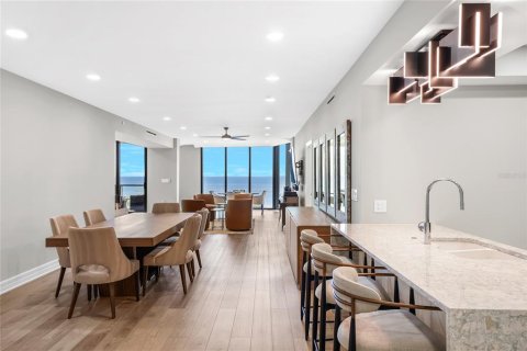 Condo in Saint Petersburg, Florida, 3 bedrooms  № 1755031 - photo 11