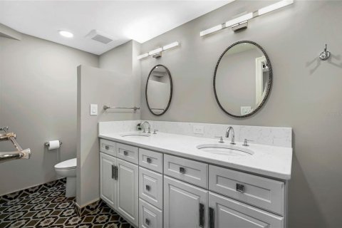 Condo in Saint Petersburg, Florida, 3 bedrooms  № 1755031 - photo 28