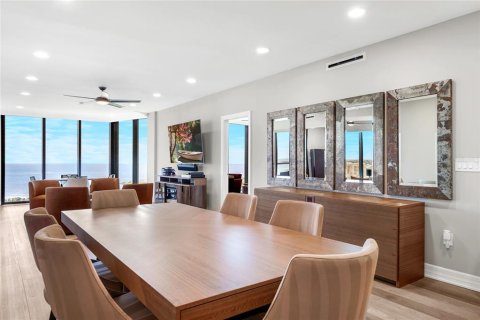 Condo in Saint Petersburg, Florida, 3 bedrooms  № 1755031 - photo 10