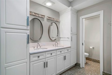 Condo in Saint Petersburg, Florida, 3 bedrooms  № 1755031 - photo 22