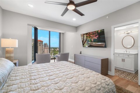 Condo in Saint Petersburg, Florida, 3 bedrooms  № 1755031 - photo 25
