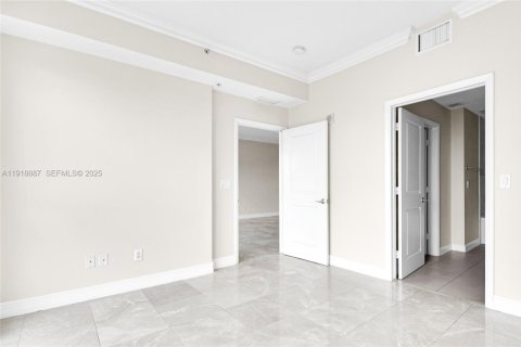 Copropriété à vendre à Hallandale Beach, Floride: 1 chambre, 85.84 m2 № 1975096 - photo 10