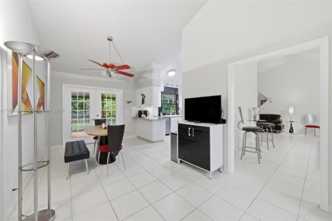 Casa en venta en Jupiter, Florida, 3 dormitorios, 173.73 m2 № 2064718 - foto 15