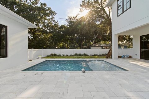 House in Orlando, Florida 5 bedrooms, 301.56 sq.m. № 1856212 - photo 11