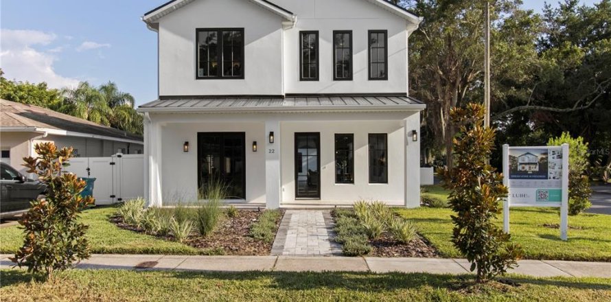 House in Orlando, Florida 5 bedrooms, 301.56 sq.m. № 1856212
