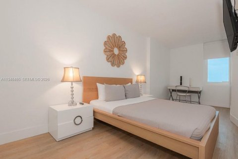 Снять в аренду кондоминиум в Майами-Бич, Флорида 1 спальня, 70.61м2, № 2077476 - фото 3