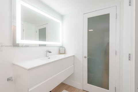 Снять в аренду кондоминиум в Майами-Бич, Флорида 1 спальня, 70.61м2, № 2077476 - фото 15