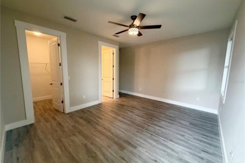 House in Tampa, Florida 3 bedrooms, 191.38 sq.m. № 2277332 - photo 10