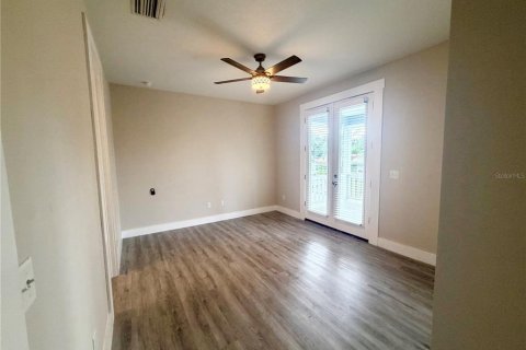 House in Tampa, Florida 3 bedrooms, 191.38 sq.m. № 2277332 - photo 23