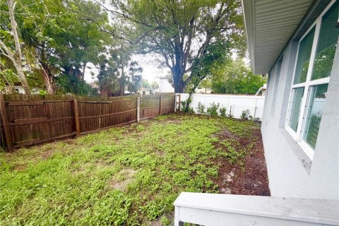 House in Tampa, Florida 3 bedrooms, 191.38 sq.m. № 2277332 - photo 28