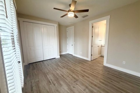 House in Tampa, Florida 3 bedrooms, 191.38 sq.m. № 2277332 - photo 22