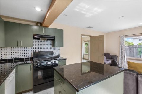 Dúplex en venta en Auburndale, Florida, 3 dormitorios, 88.26 m2 № 2227864 - foto 15