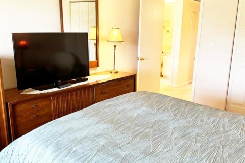 Condo in Deerfield Beach, Florida, 2 bedrooms № 2188493 - photo 19