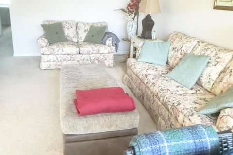 Condo in Deerfield Beach, Florida, 2 bedrooms № 2188493 - photo 3