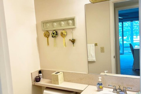 Condo in Deerfield Beach, Florida, 2 bedrooms № 2188493 - photo 15